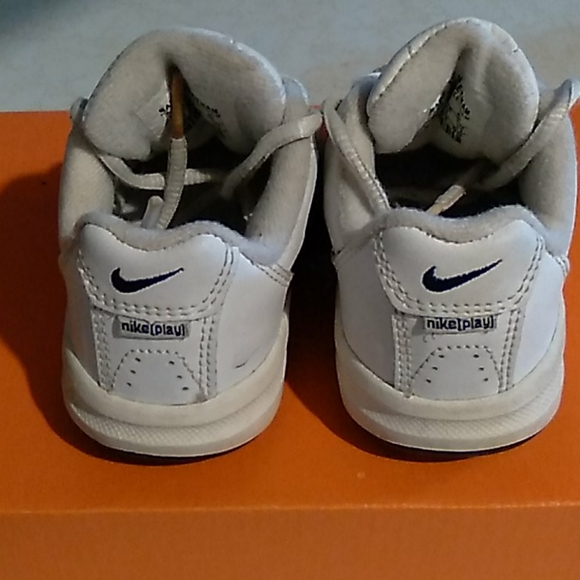 Toddler NIKE SNEAKERS - Picture 5 of 9